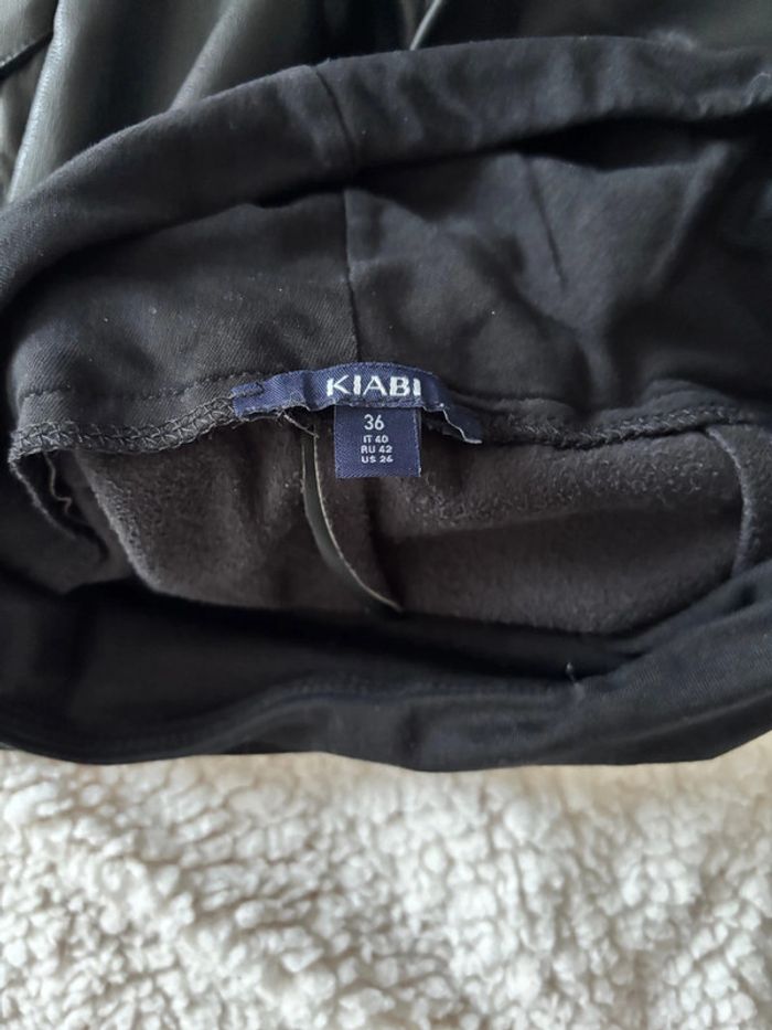 Short grossesse en similicuir taille 36 - photo numéro 4