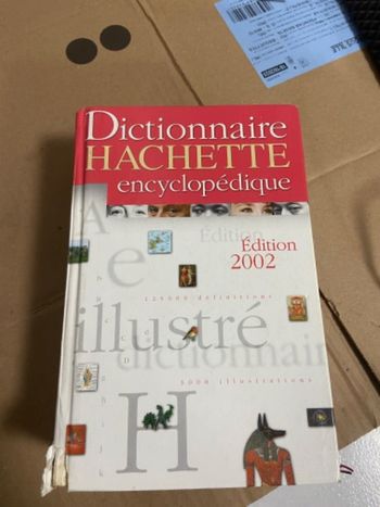 Dictionnaire hachette encyclopédie 2002