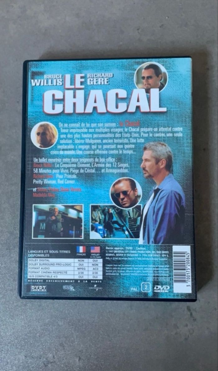 Le chacal - photo numéro 3