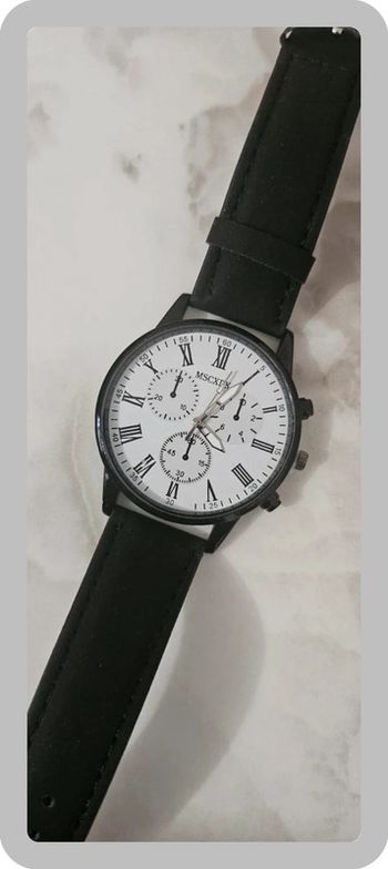 Montre neuve pour homme