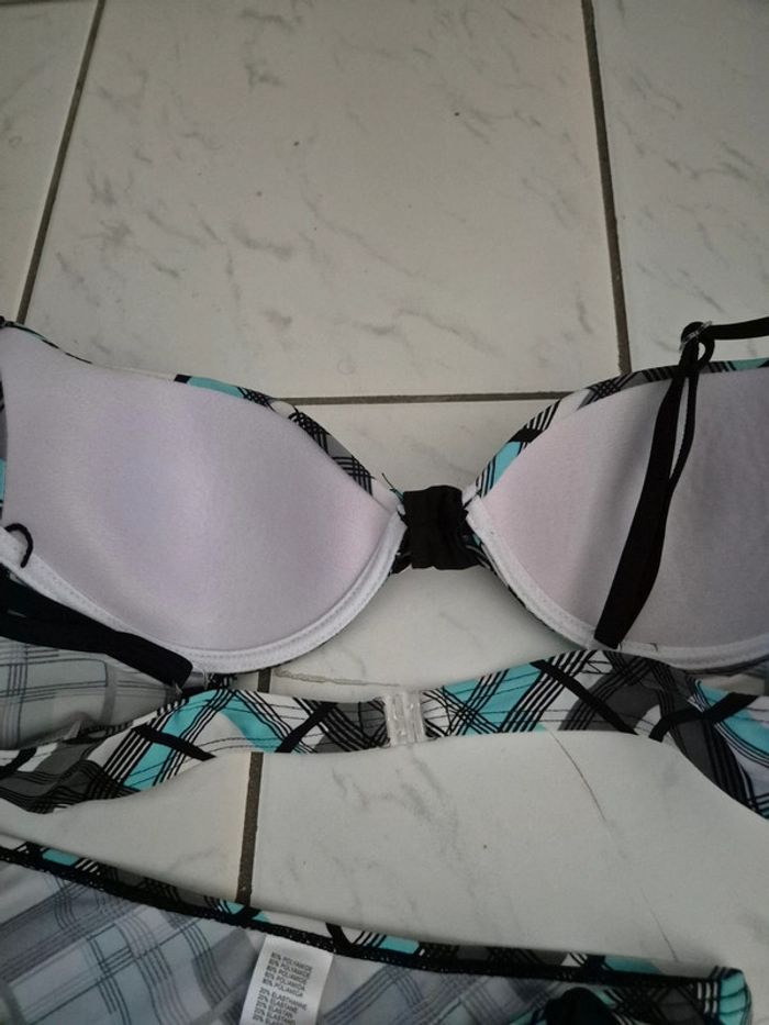 Maillot de bain 2 pièces - photo numéro 4