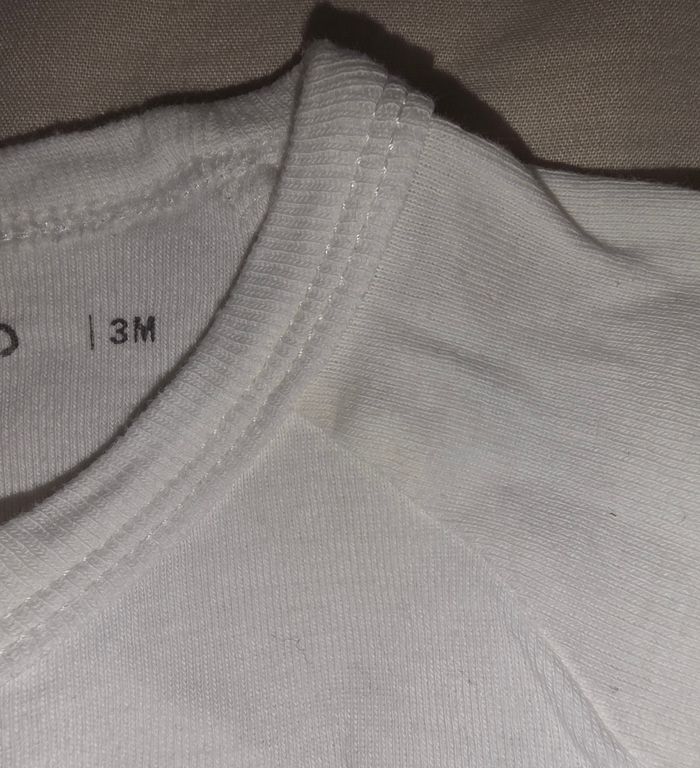 Bodie MC blanc 3 mois - photo numéro 3