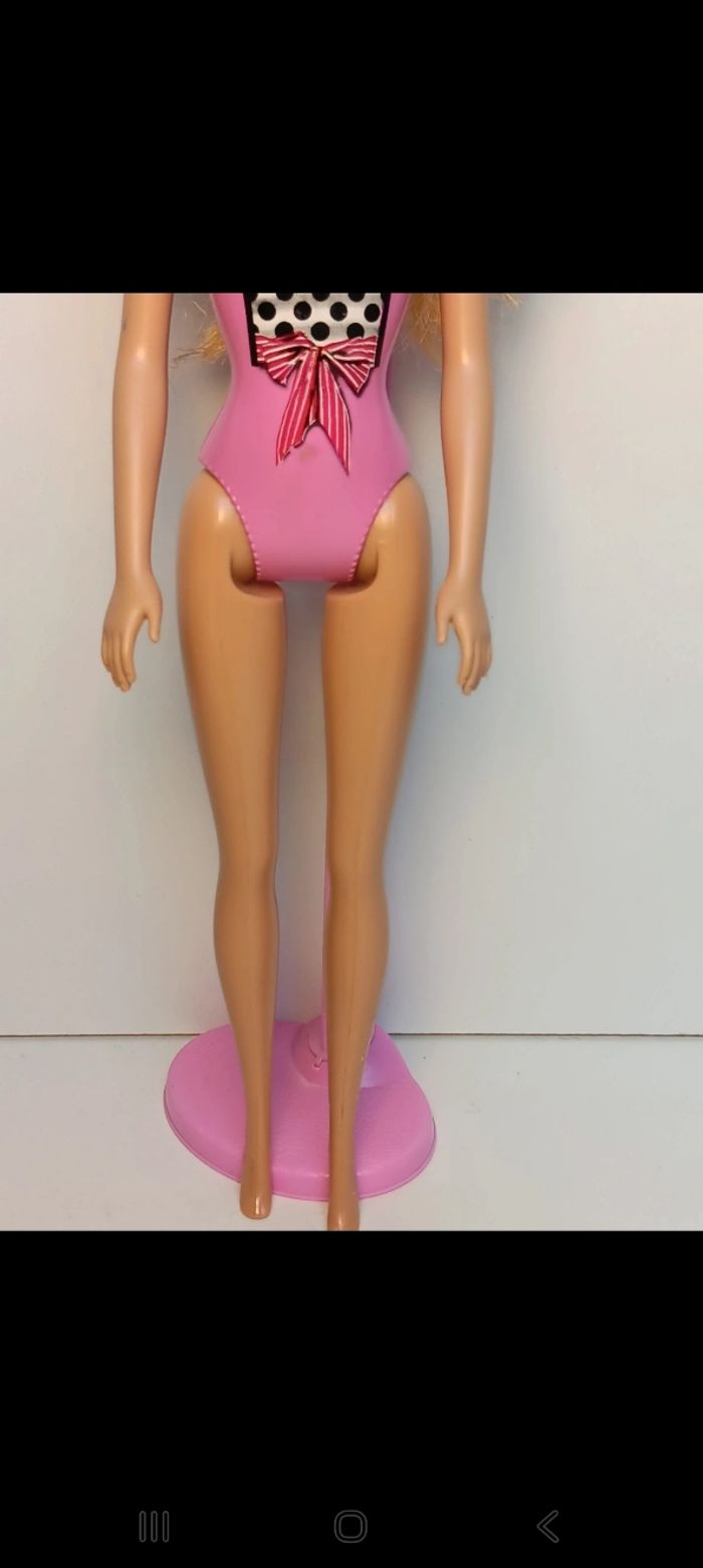 Poupée mattel Barbie Water Play CFF12
Poupée et ensemble compris - photo numéro 3