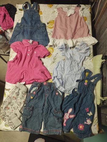 Lot vêtement fille 2 ans 12 article