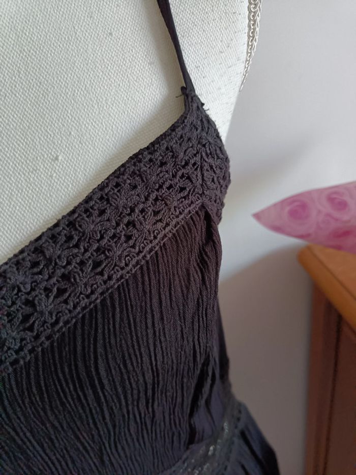 Joli robe noire tissus crêpe Neuve - photo numéro 6