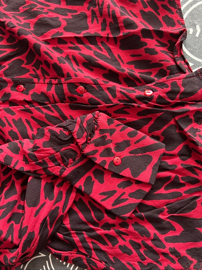 Chemisier noir et rouge - photo numéro 3