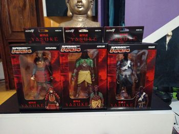 Neuf 🔥🔥 
lots 3 figurines Supervinyl  séries 
SUPER 7
 Netflix yasuke