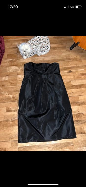 Jolie robe noire bustier idéal fêtes Zara très bon état M