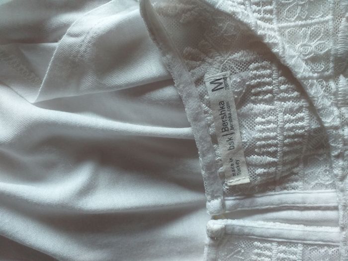 Haut blanc cassé , Bershka , T M 38 - photo numéro 3