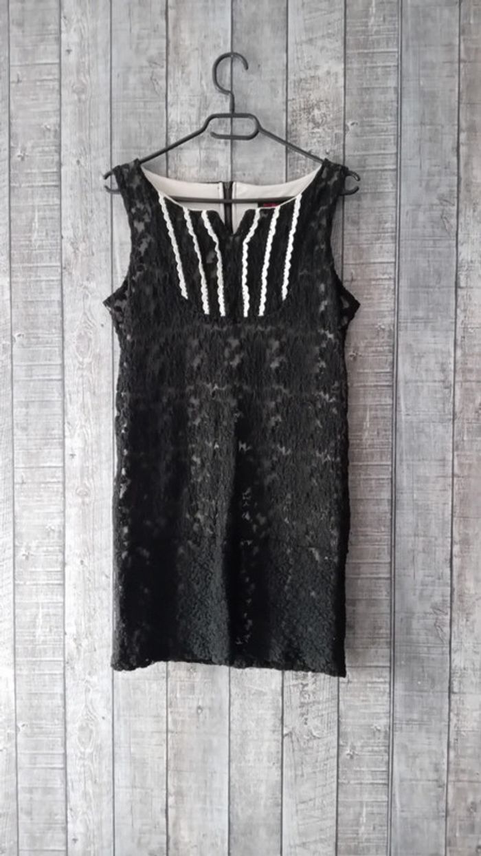 Robe noir dentelle