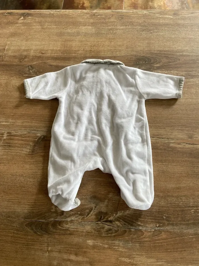 Pyjama 1 mois . - photo numéro 5