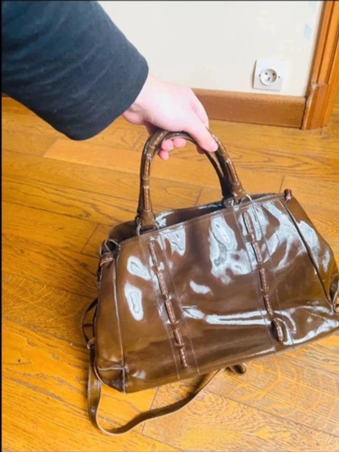 Sublime sac en cuir vernis plinio visona - photo numéro 14