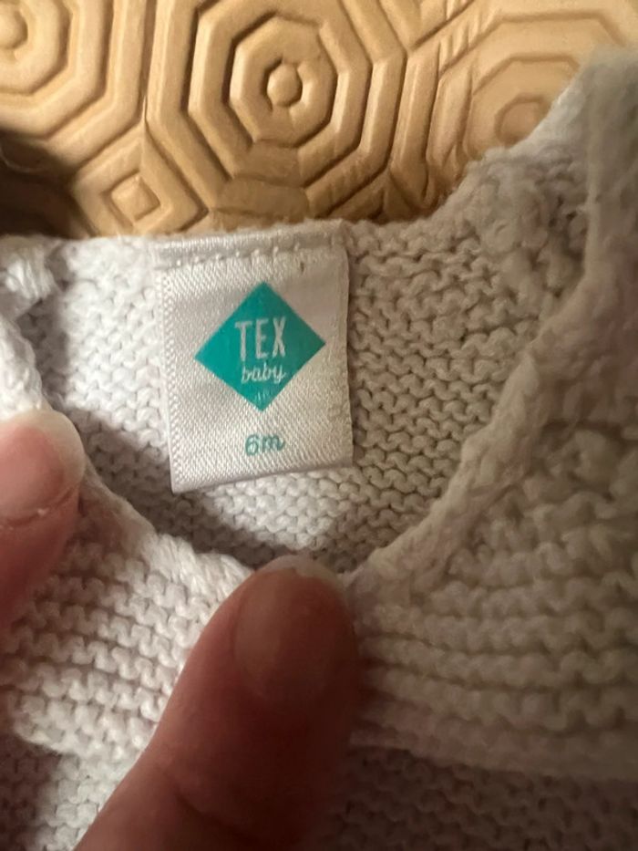 Petit gilet en laine taille 6 mois tex - photo numéro 2