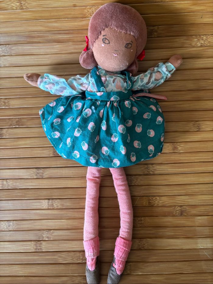 Doudou poupée cerise robe vert rose les parisiennes moulin roty - photo numéro 2