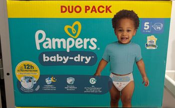 Pack Couches pampers baby dry taille 5 neuf
