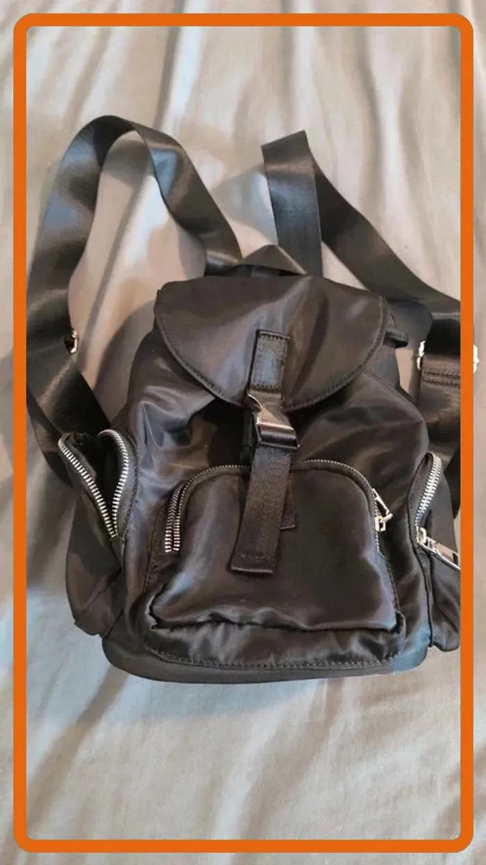 Petit Sac à main/sac à dos noir