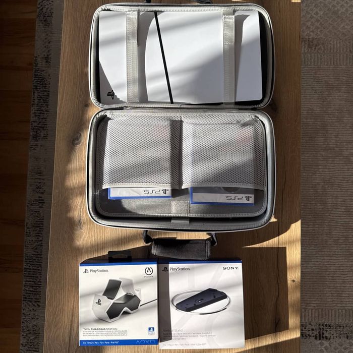 Sony PlayStation 5 D'occasion comme neuve - photo numéro 2