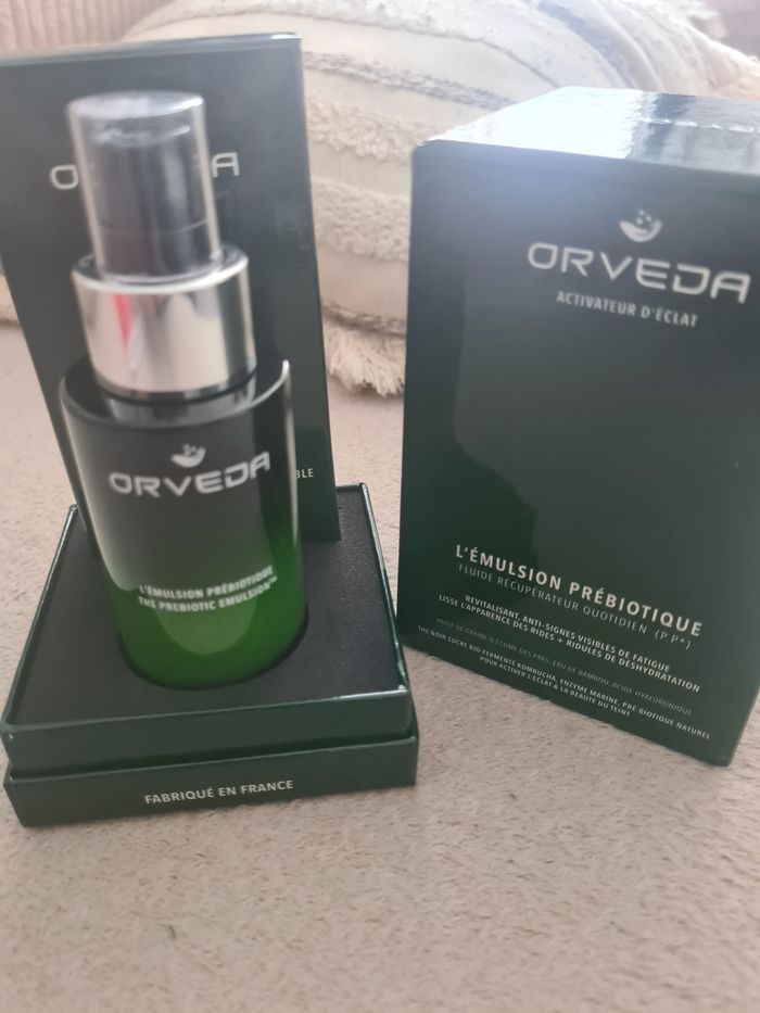 Produit cosmétiques neuf - photo numéro 3