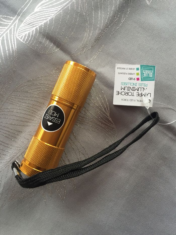 Lampe torche Blue Corner