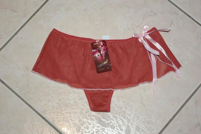 lingerie string jupette m 38 neuf étiquette