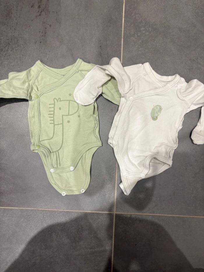 Lot de 2 bodies taille naissance