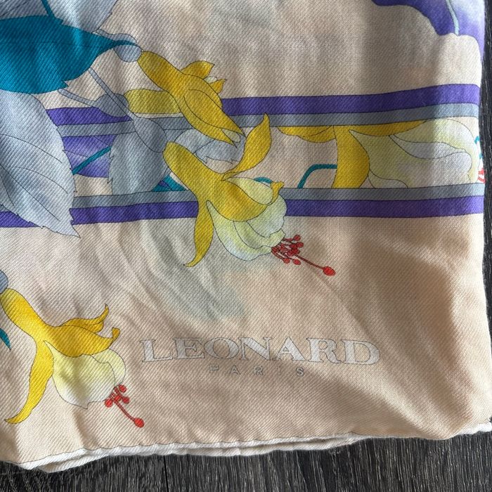 Léonard Paris – foulard 100% soie fleurs multicolores grand carré – Neuf - photo numéro 2