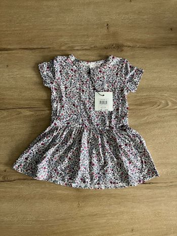 Robe MC 6 mois neuve 🌺