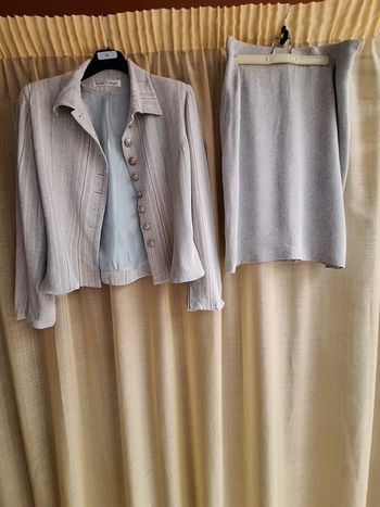 Enssemble tailleur jupe