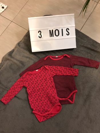 Lot 2 bodies 3 mois