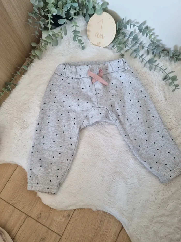 Lit de 2 pantalons jogging chaud 12M - photo numéro 2