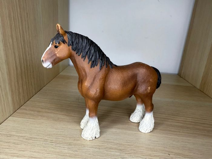 Hongre clydesdale schleich