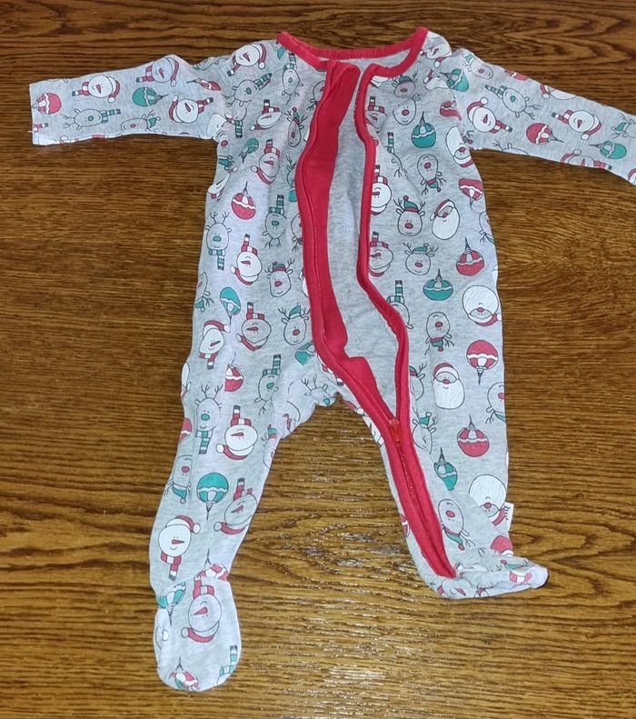 Pyjama Noël 3 mois - photo numéro 2