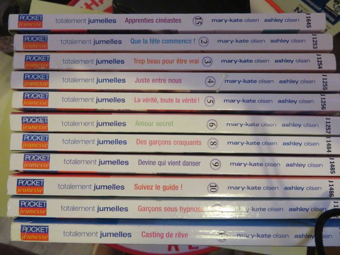 Lot 11 livres totalement jumelles - photo numéro 3
