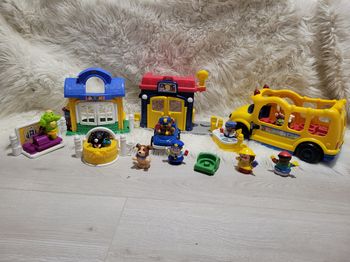 Little people police, animalerie ,bus