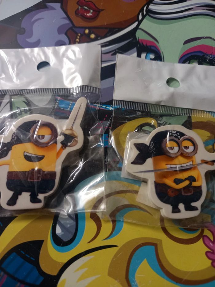 Lot de 2 gommes minions