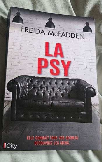 La PSY Freida Mc Fadden Broché