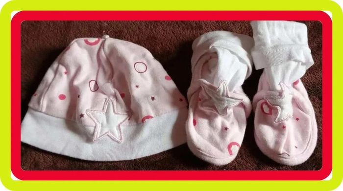 Ensemble bonnet + chausson rose blanc U Tout Petits Taille 1 mois - photo numéro 2