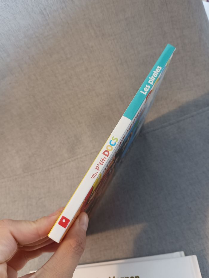 Livre p'tit docs les pirates - photo numéro 2