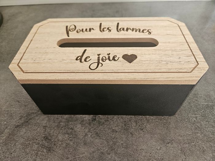 Boîte à mouchoirs en bois personnalisés