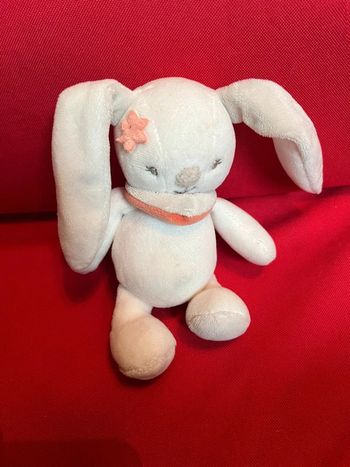 Peluche hochet doudou Nattou Mia le lapin