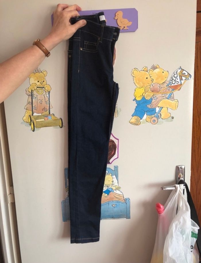 Jean, taille 10 ans, marque La Halle.