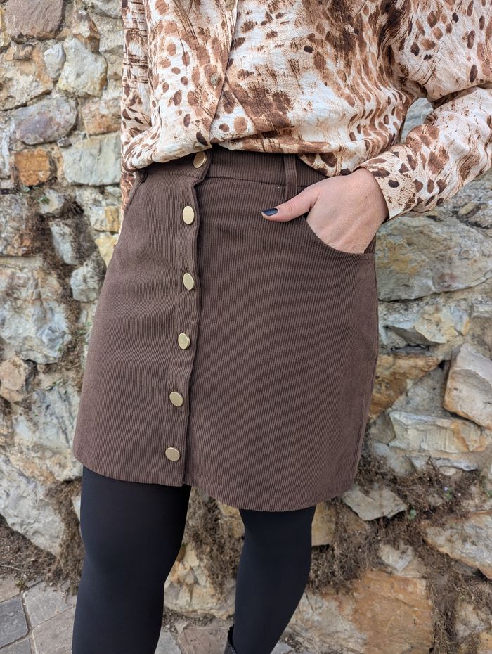 Jupe en velours Arles marron chocolat
Taille L