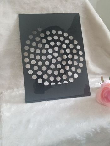 Portant à rouge à lèvres