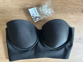Soutien gorge bandeau noir bretelles transparentes multipositions T.L neuf