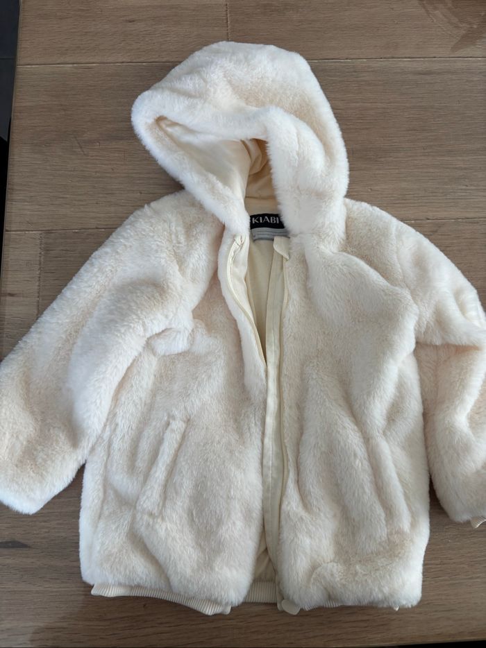 Veste blanche taille 36 mois
