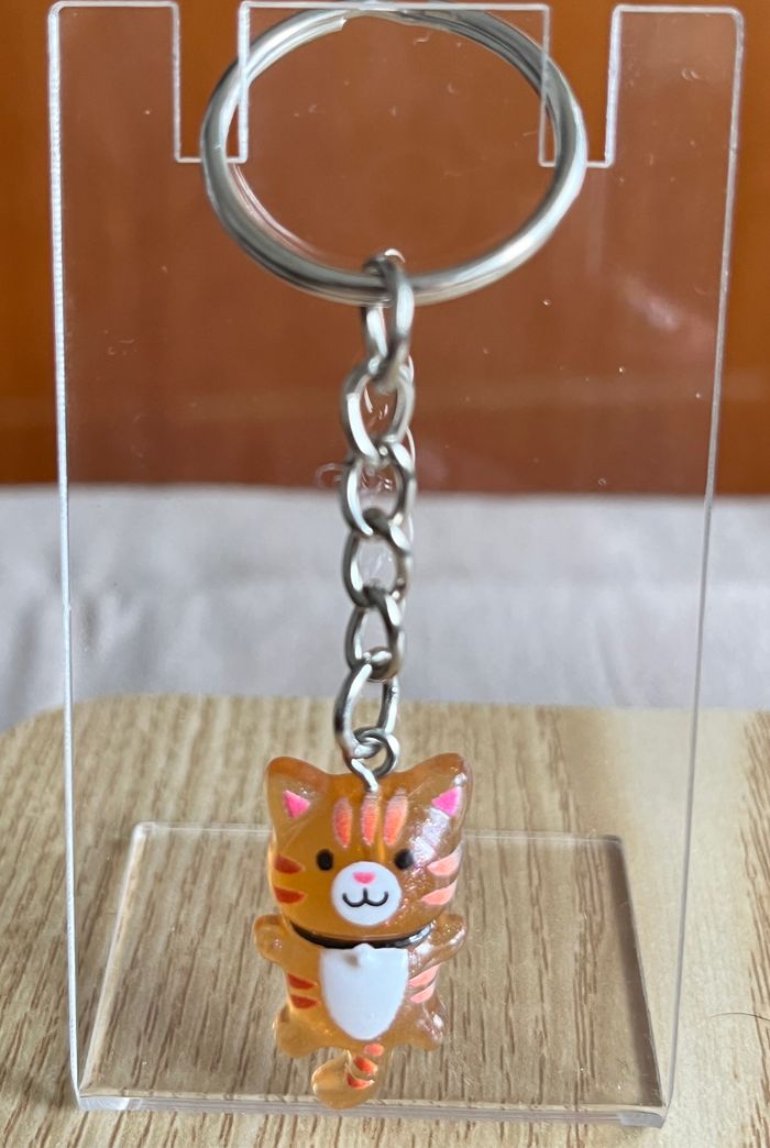 Porte clé chat marron
