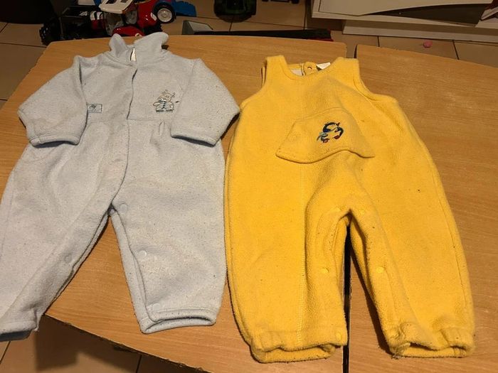 Lot de 2 vêtement polaire taille 9 mois