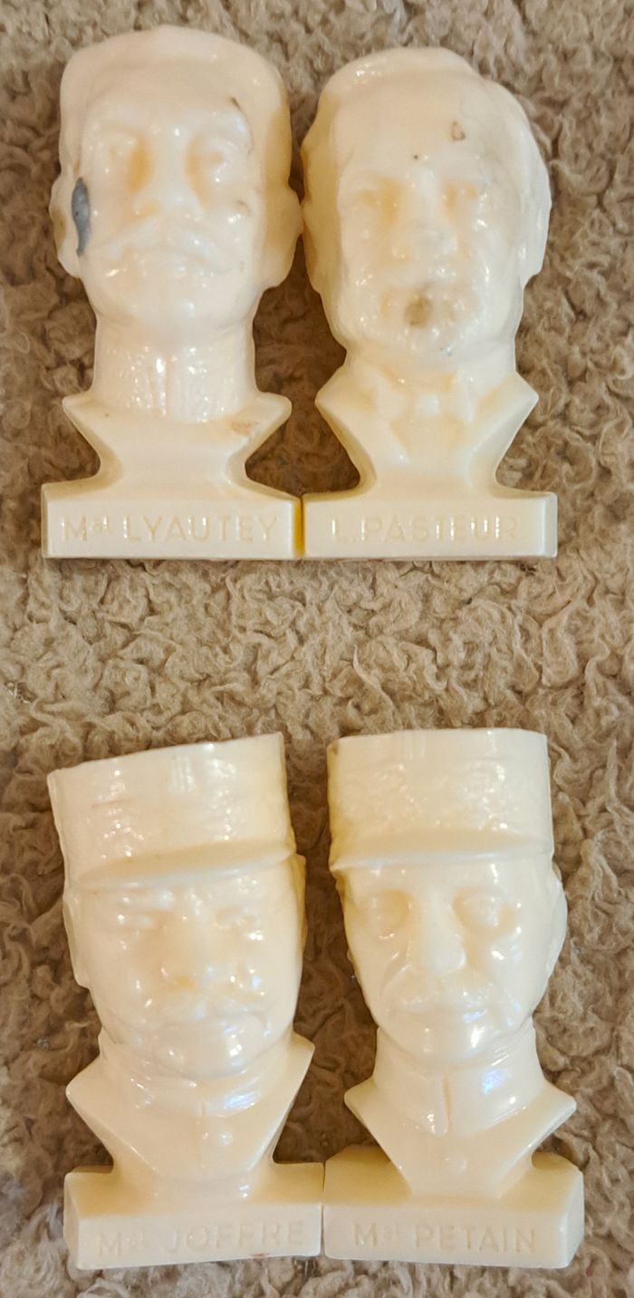 🪆 Lot de 8 figurines bustes personnages historiques Total - photo numéro 3