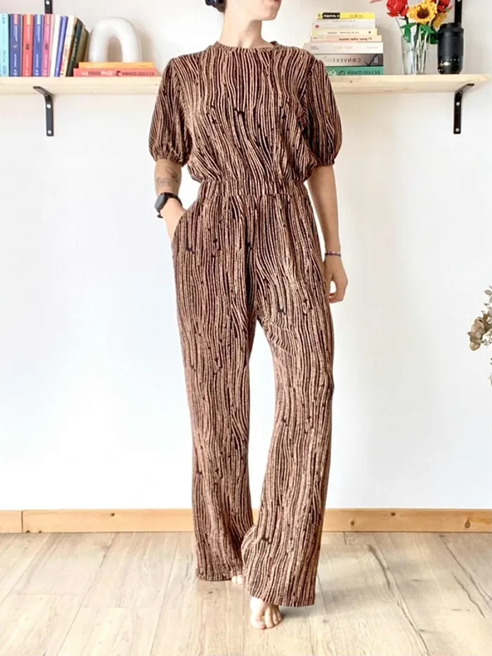 Combinaison Peace N'Love en taille S/M - Très bon état