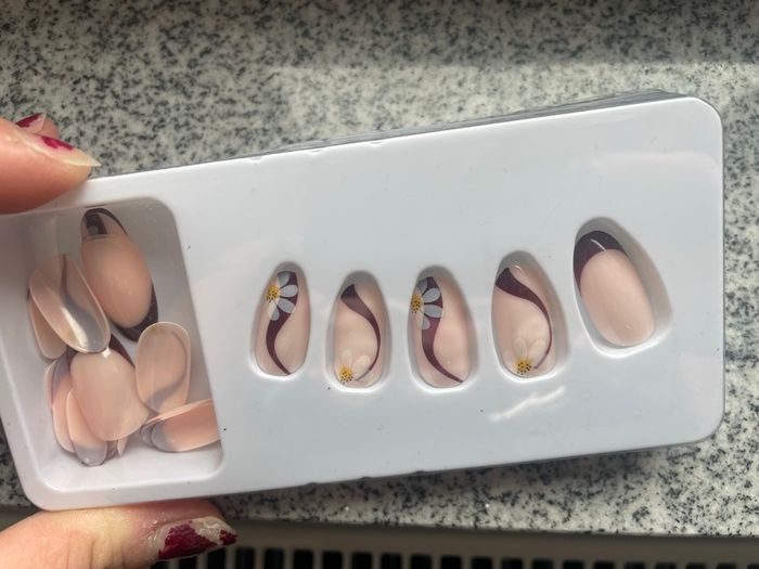 Lot de 7 modèles de faux ongles à coller - photo numéro 7